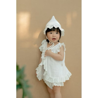 Set đồ bé gái trắng xinh xắn