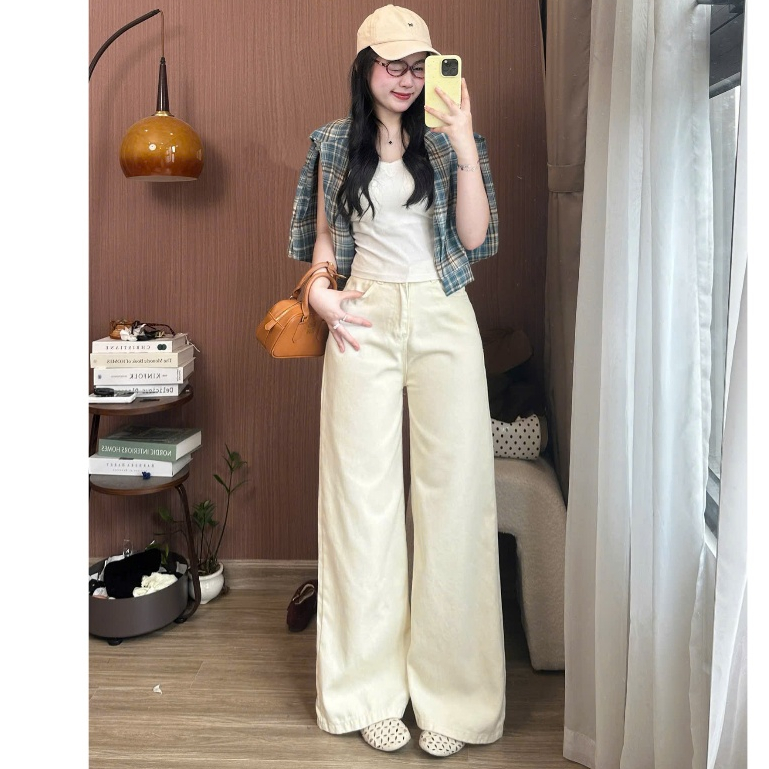 Quần jeans bò màu kem ống suông rộng hơi loe nhẹ phom dài phủ chân phong cách Hàn Quốc Joolate