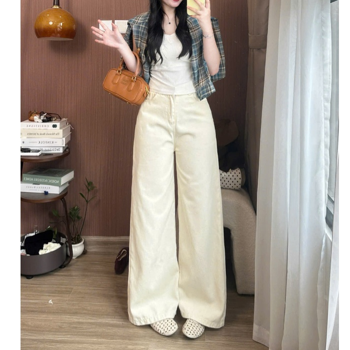 Quần jeans bò màu kem ống suông rộng hơi loe nhẹ phom dài phủ chân phong cách Hàn Quốc Joolate