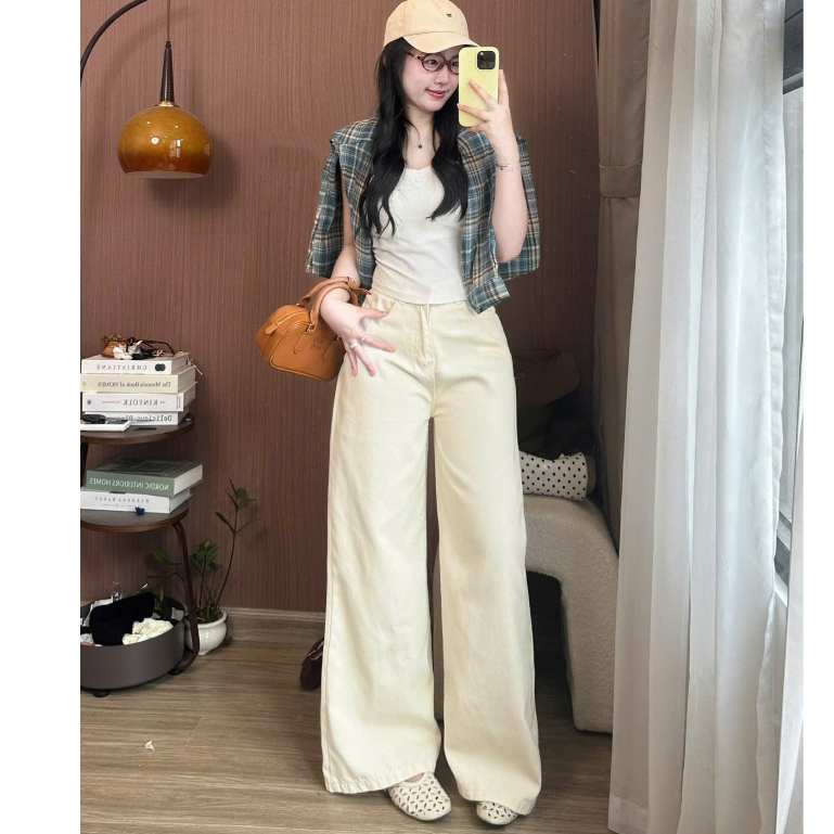Quần jeans bò màu kem ống suông rộng hơi loe nhẹ phom dài phủ chân phong cách Hàn Quốc Joolate