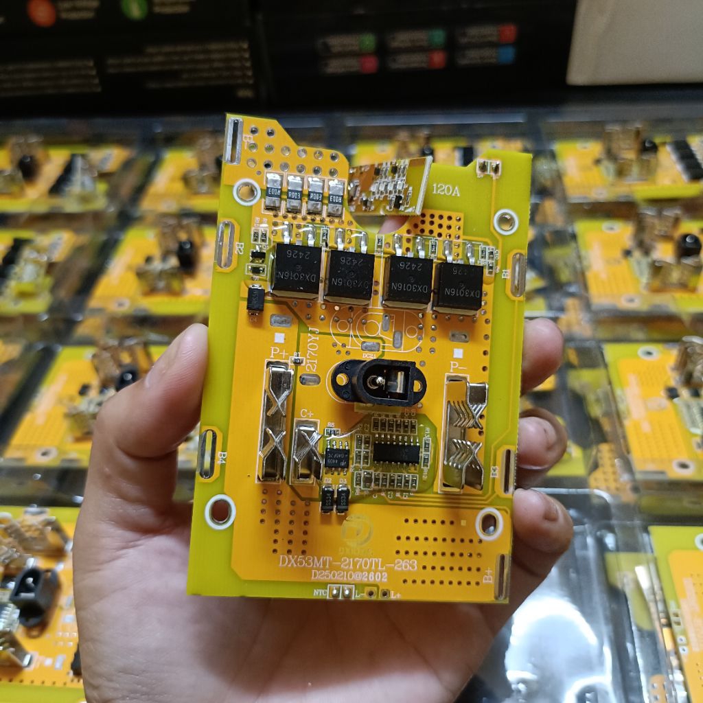 BMS 5S-120A chính hãng dx -Box 5-10-15 CELL 21700 chân phổ thông
