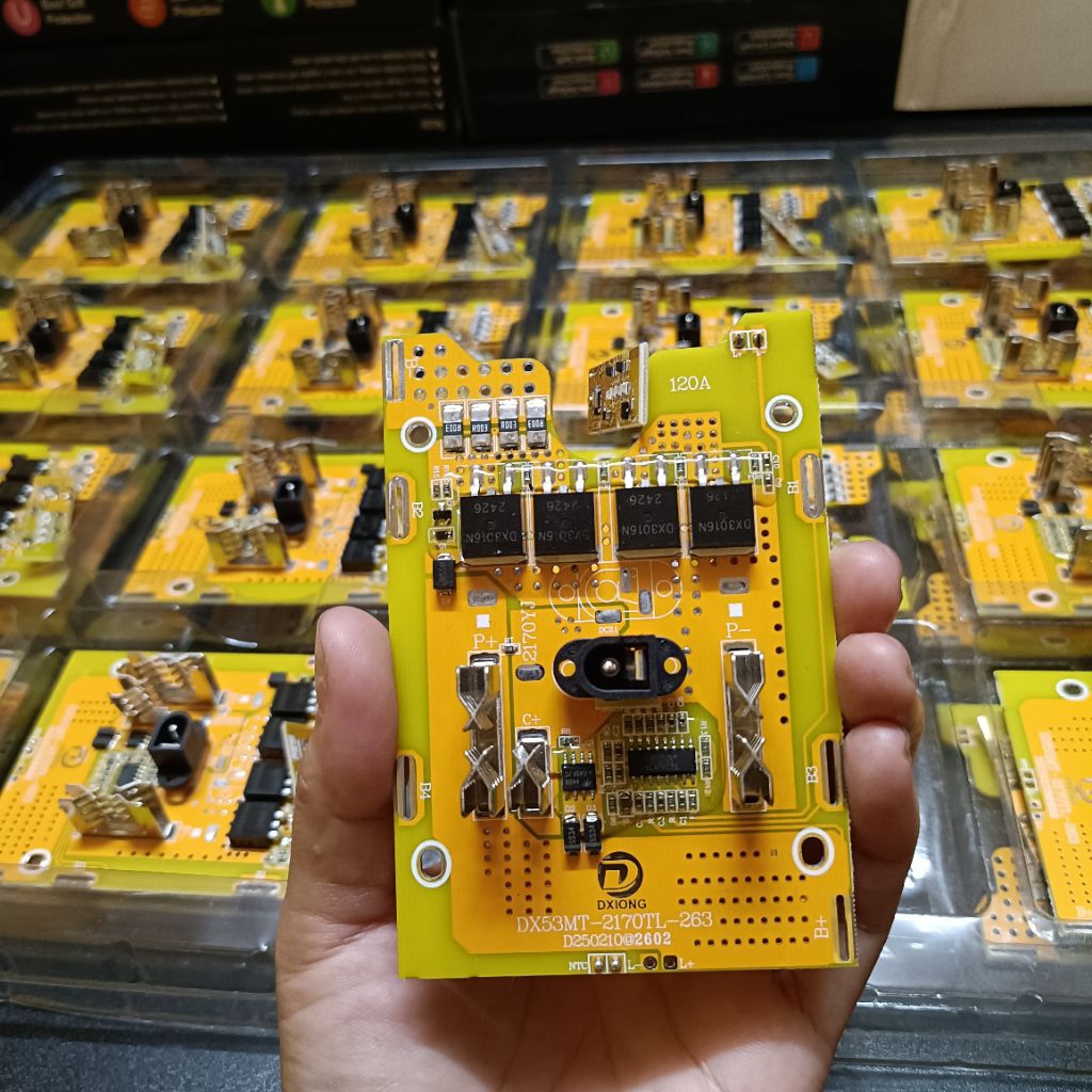 BMS 5S-120A chính hãng dx -Box 5-10-15 CELL 21700 chân phổ thông