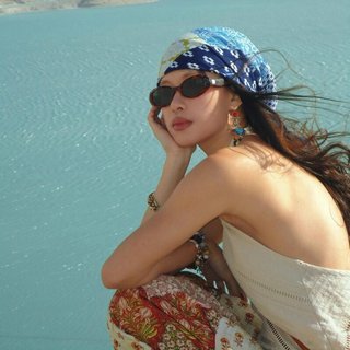 Khăn Bandana nữ đội đầu vuông kích thước 68x68 cm phong cách retro khăn quàng cổ phong cách hiphop vải dệt xương cá