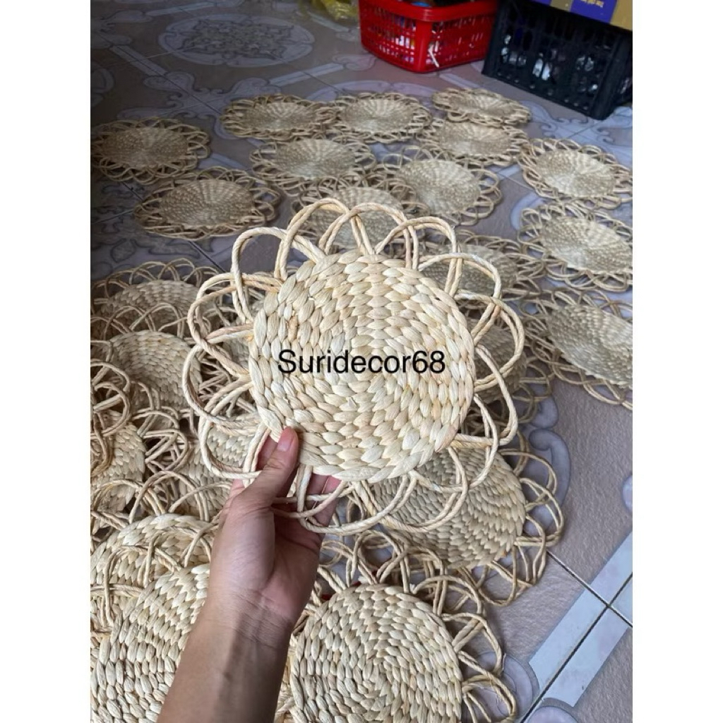 kho bán sỉ đĩa , thảm lục bình hình tròn viền hoa , lót bình hoa, decor bàn ăn, treo tường trang trí
