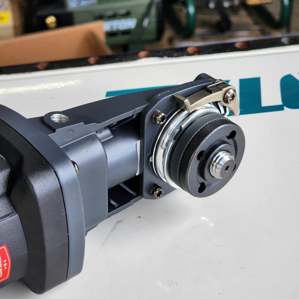 Máy mài pin AMAXTOOLS AM125CS-SM 21V không chổi than- có chống sốc đá- antikickback-chống lật cổ tay