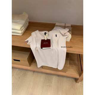 𝐏𝐡𝐢𝐞𝐧 𝐖𝐆𝐖𝐄 | (Sẵn Hồng,Đen,Be) w9158 Áo Thun Cổ Tim Thêu Ngựa Cộc Tay Form Vừa