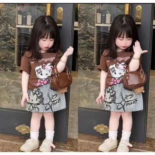 Set Kitty Hai Màu Nâu Trắng Dễ Thương Phối Váy Jean Mềm Phong Cách Hàn Quốc Cho Bé Gái