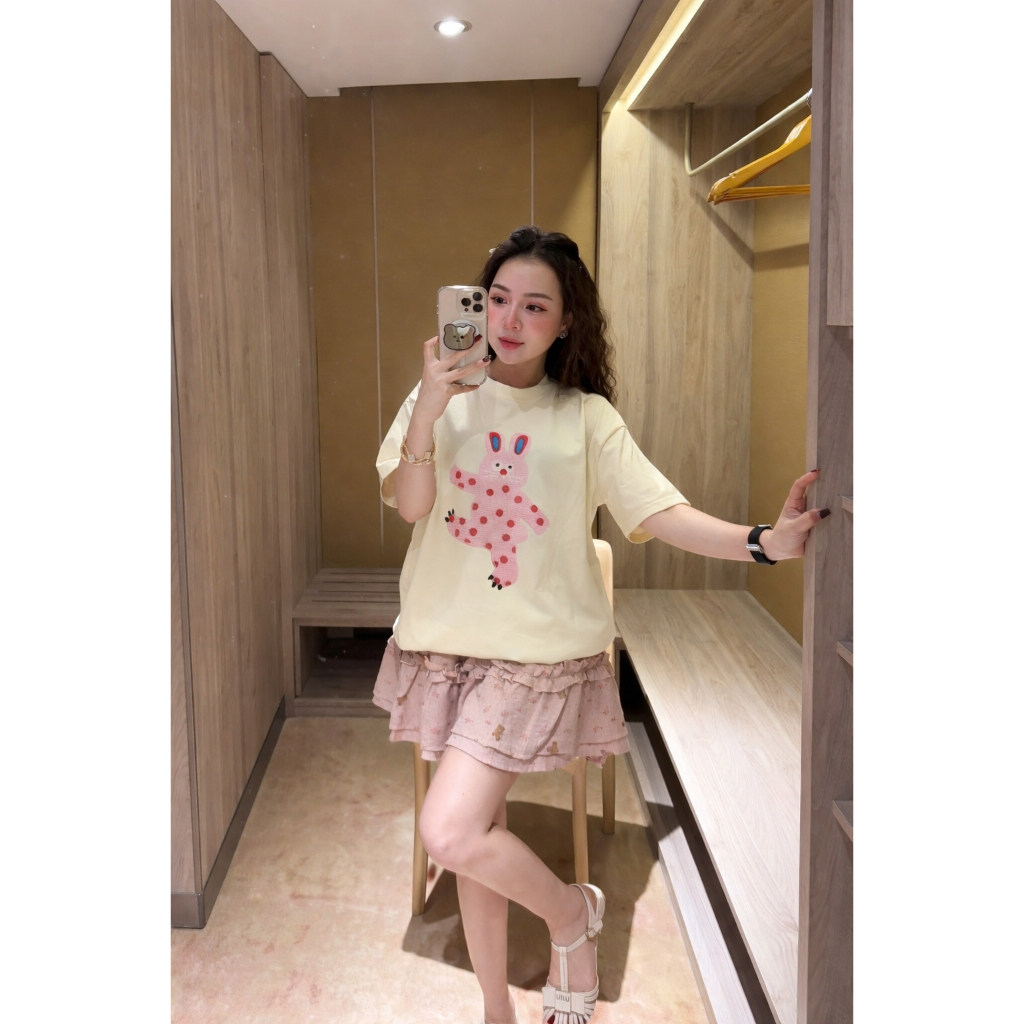 Set đồ nữ Donna HCOM25057, áo thun cộc tay nữ phối chân váy hồng xòe xếp ly