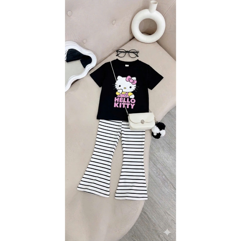 Set bộ áo thun quần ống loe in hình Hello Kitty đáng yêu cho bé từ 8-30kg
