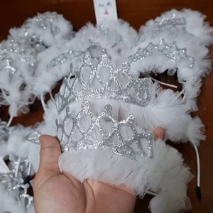Cài tóc vương miện công chúa cho bé