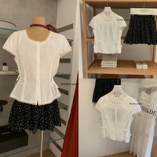 𝐏𝐡𝐢𝐞𝐧 𝐖𝐆𝐖𝐄 | w9167 Áo sơ Mi Cộc Tay Buộc 2 Bên Eo Cổ Tròn Đường May Thêu Ren