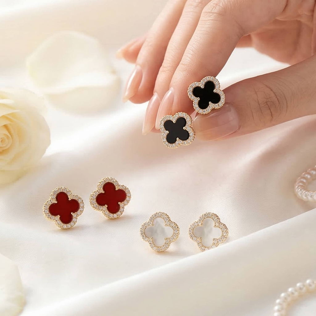 Bông tai nữ bạc cỏ bốn lá đính đá sang trọng đen trắng đỏ. Hoa tai đính pha lê Zirconia cao cấp sang trọng ChicEar