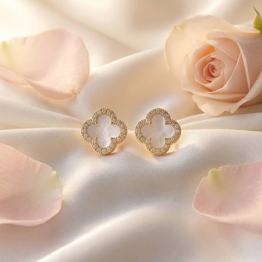 Bông tai nữ bạc cỏ bốn lá đính đá sang trọng đen trắng đỏ. Hoa tai đính pha lê Zirconia cao cấp sang trọng ChicEar
