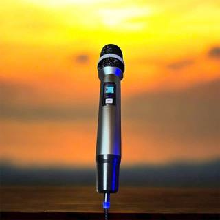 Micro TDX D-2026 Chất Âm Hay, Sử Dụng Pin Sạc Hiện Đại, độ nhạy cao, khả năng lọc âm tốt, cho tiếng hát nhẹ và sáng.