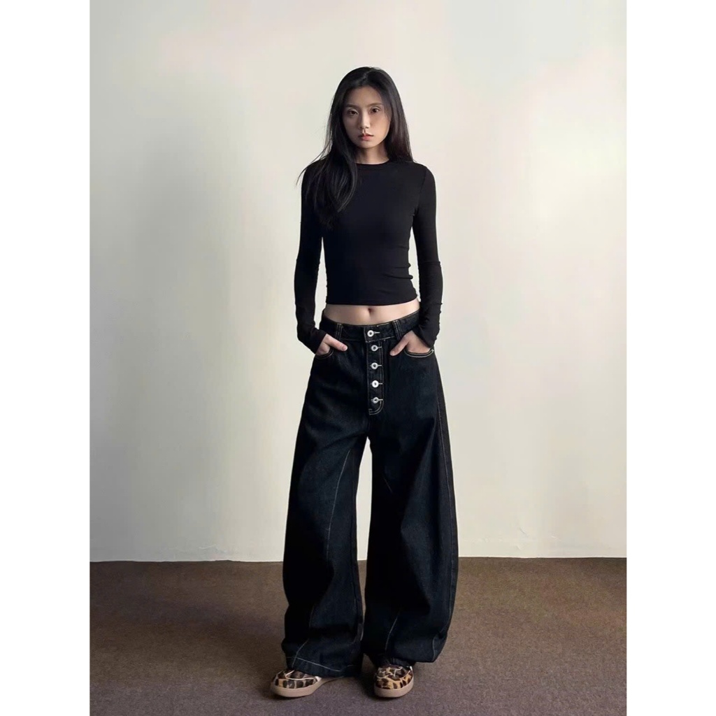 (Sẵn S đen, be M) Quần jean ống rộng cong dáng bí màu đen be trơn phối nhiều khuy cài unisex QJ021 - Tiktik