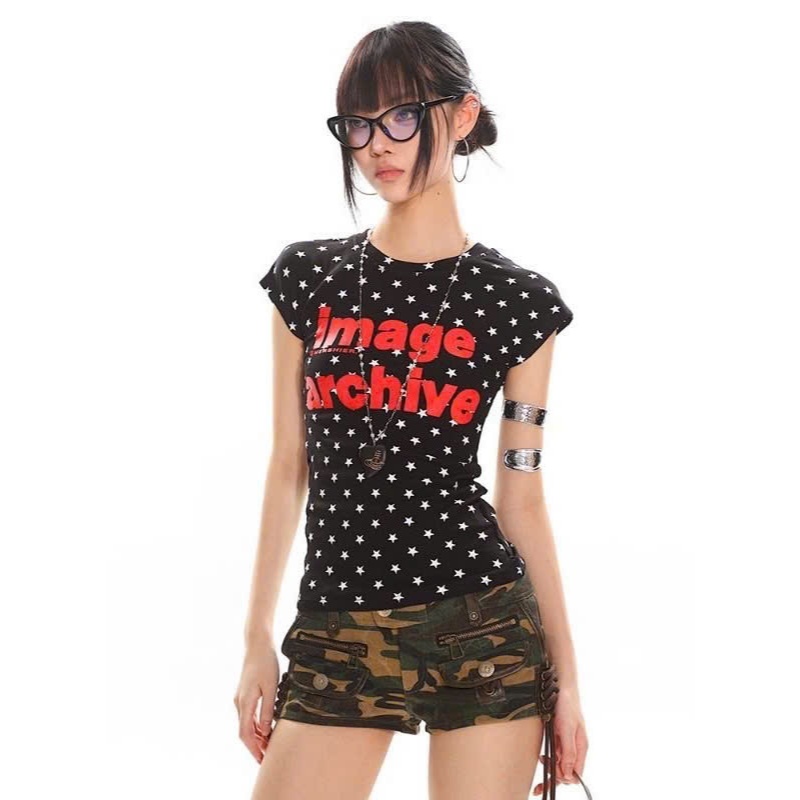 (sẵn)Áo thun baby tee chấm bi màu đen chữ đỏ Archive cá tính phong cách y2k chất cotton co giãn ABBT063 - Tiktik