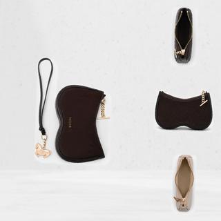 Ví PEDRO Horse Charm Leather Pouch - PW4-95940015 chính hãng đủ bill
