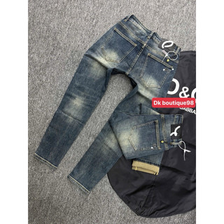Quần Jean Nam Xanh Đậm Rách Nhẹ, Gấp Lai Họa Tiết, Form Ôm Trẻ Trung – Jean Nam Streetwear chuẩn Qc