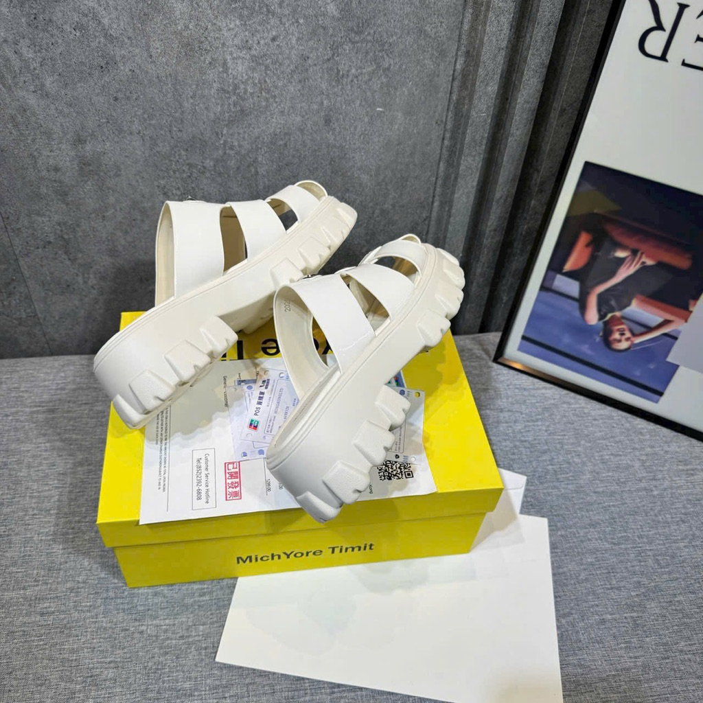 👠🕶️👜🎒…sục bóng