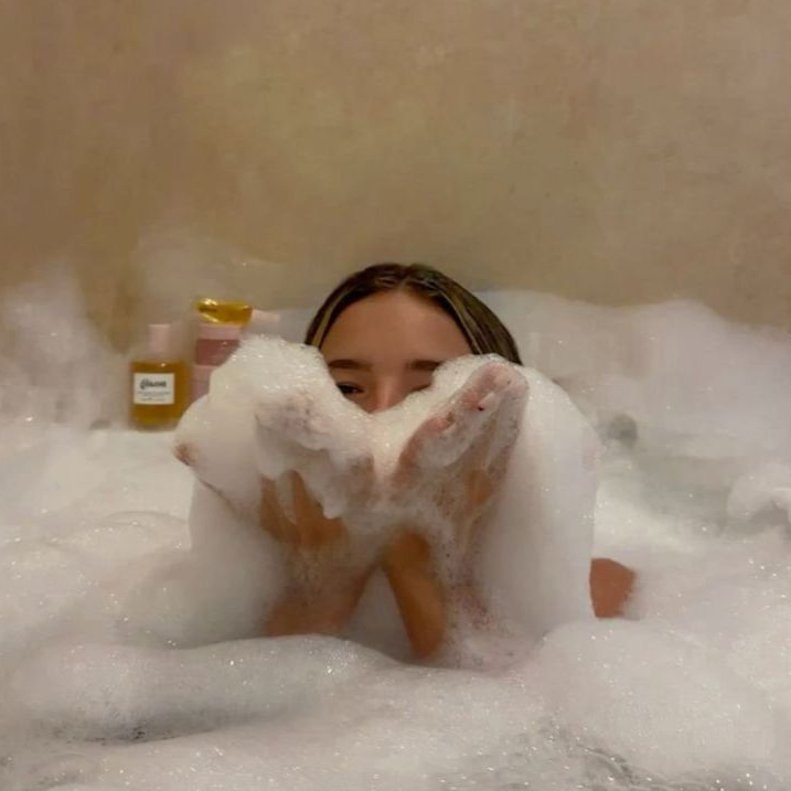 Bom Tắm Tạo Bọt Mây Bồn Tắm Hình Tròn Sweetie BANABOMB Dưỡng Da Mịn Màng