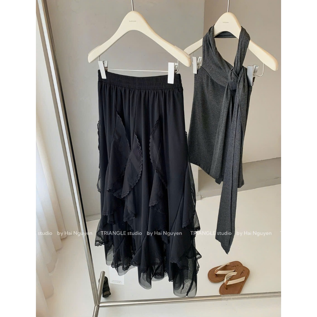 TRIANGLE - Gentle Skirt (Cân nhắc kỹ, return is not welcomed) - Chân váy gợn sóng viền ren Hàn Quốc dáng dài thanh lịch