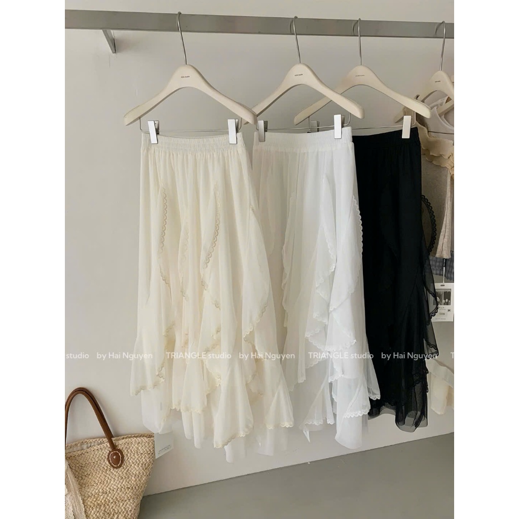 TRIANGLE - Gentle Skirt (Cân nhắc kỹ, return is not welcomed) - Chân váy gợn sóng viền ren Hàn Quốc dáng dài thanh lịch