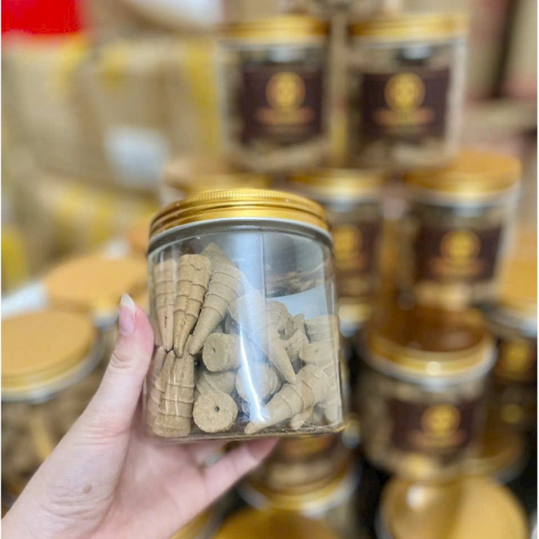 Nụ Trầm Hương Tự Nhiên - Tẩy Uế Không Gian, Nhang Trầm Hương Cao Cấp Mùi Hương Nhẹ Nhàng - Hộp 50 Nụ