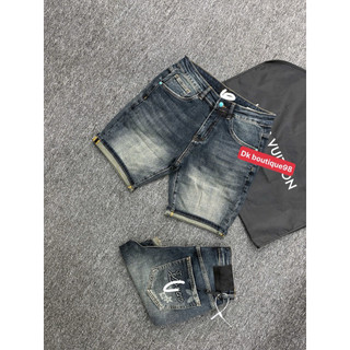 short jean nam màu xanh hoạ tiết cực đẹp,phom dáng chuẩn,vải jean dày mềm co giãn nhẹ hoạ tiết sắc nét