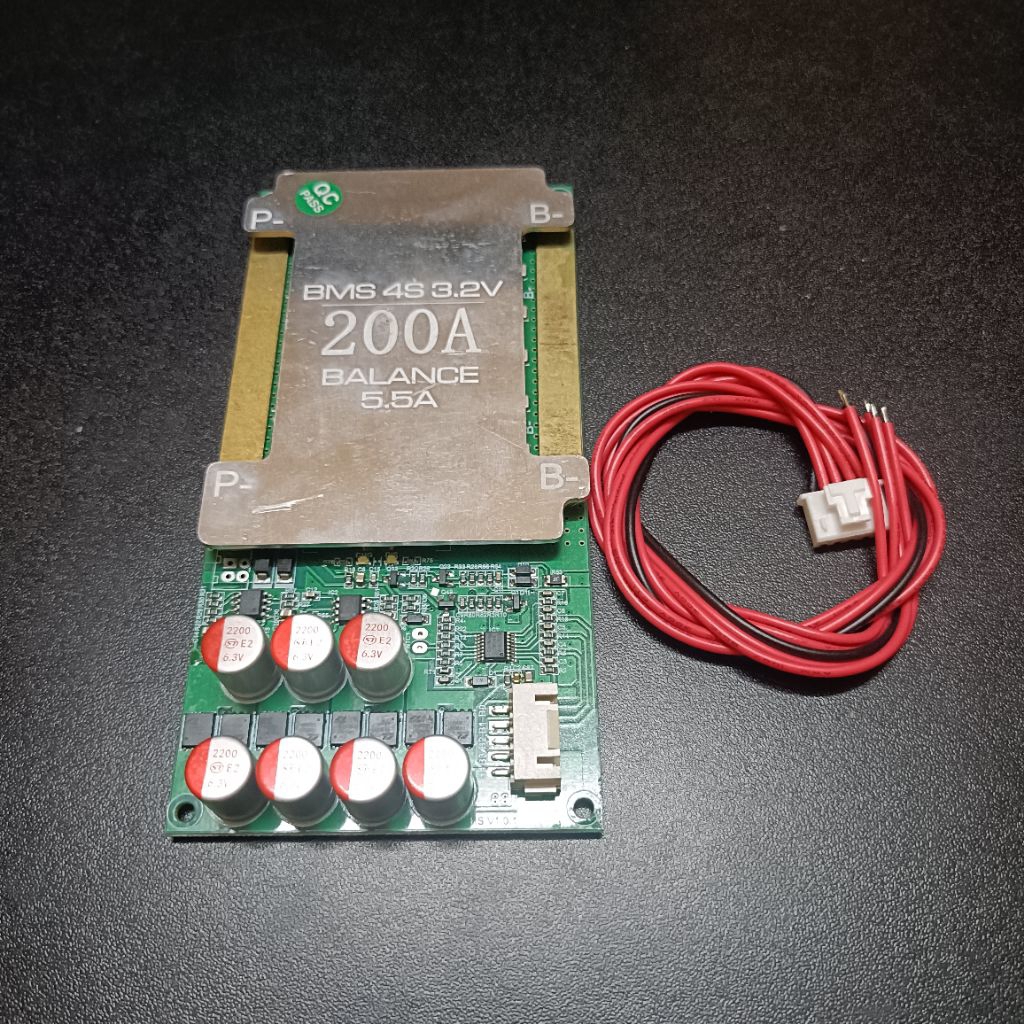 mạch sạc bảo vệ pin 4S-200A 12-14V pin3,2V có cân bằng 5,5A liền khối chất