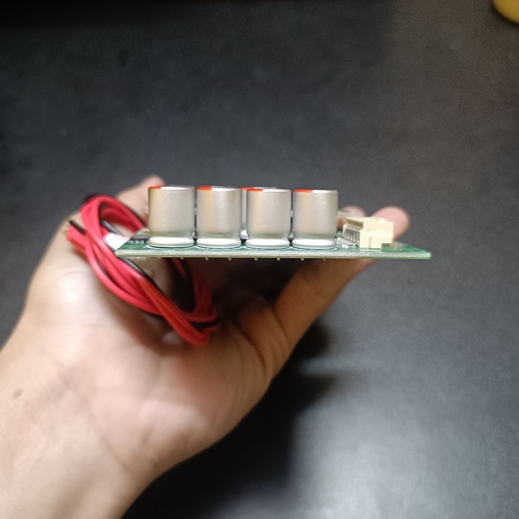 mạch sạc bảo vệ pin 4S-200A 12-14V pin3,2V có cân bằng 5,5A liền khối chất