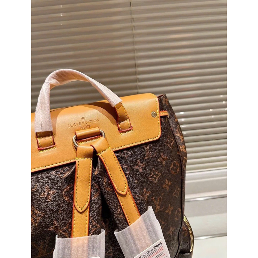 ⚡️[Hight Quality] Balo Nam Nữ \/ Tr110 Brown Backpack - Điểm Nhấn Hoa Nâu Phối Nắp Vàng Cao Cấp