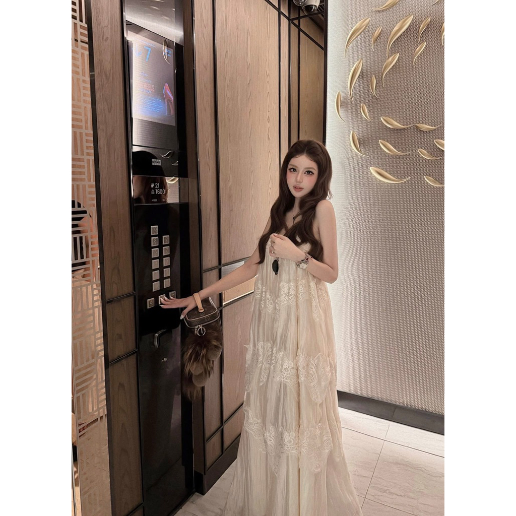 Đầm 2 dây maxi xoè tầng phối viền ren mai phương bùi