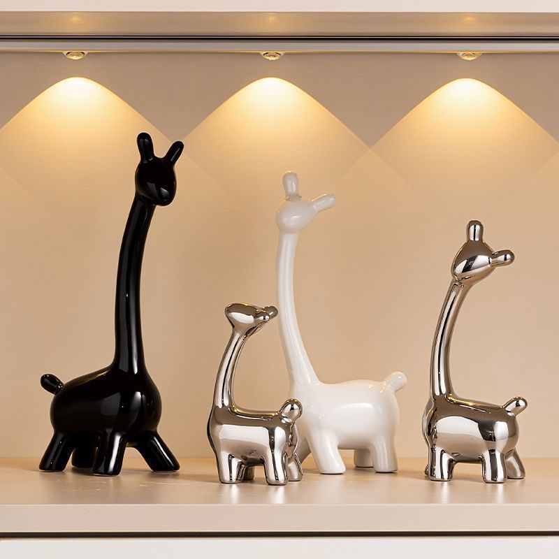 Tượng gia đình hươu cao cổ sứ đen trắng bạc decor nhà cửa