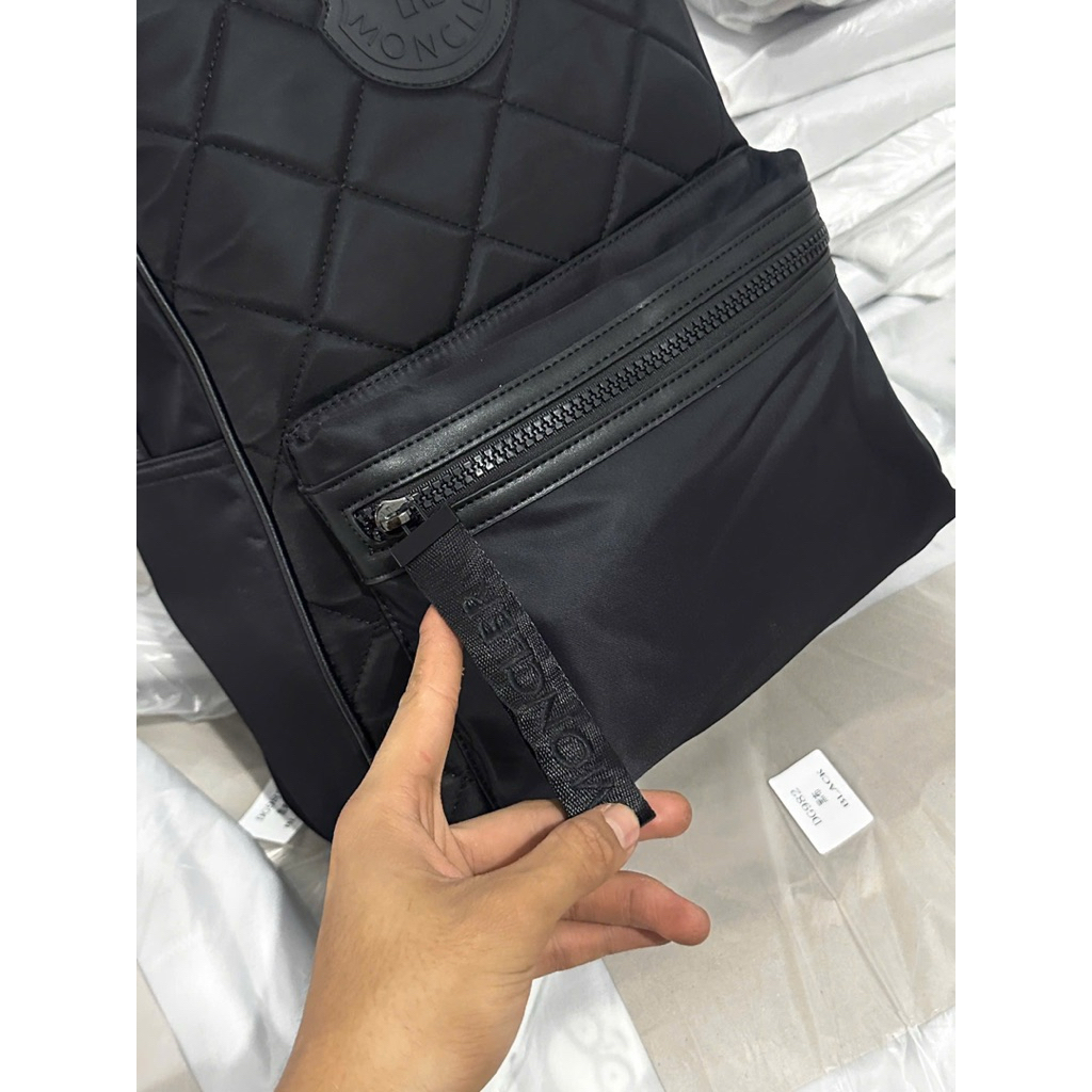 ⚡️[Hight Quality] Balo Nam Nữ 1oncler Đan Chéo Backpack - Điểm Nhấn Chữ Phối Đen Canvas Cao Cấp