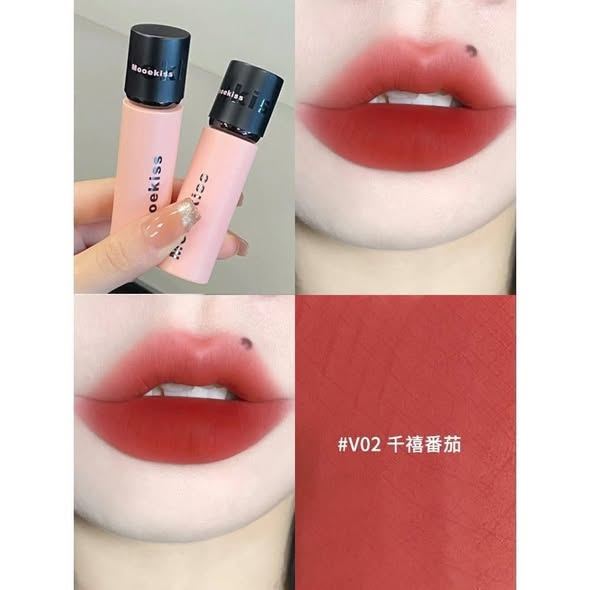 Son bùn Mooekiss Velvet lì mịn như nhung, hỗ trợ giảm thâm môi và làm sáng tông da vàng 3G | BigBuy360 - bigbuy360.vn