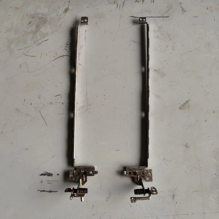 cặp bát zin theo máy gắn Vga laptop Acer Aspire 4745-482G50 đang xài, hơi cũ