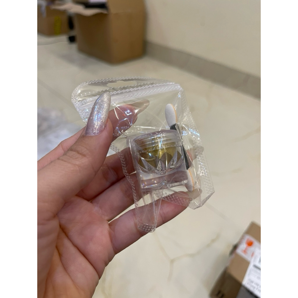 Bột tráng gương vàng (Chrome gold nail powder) Linh Bùi