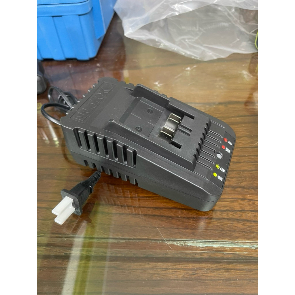 Sạc pin WORX 20V chính hãng