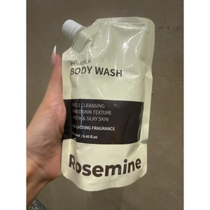 Q49_ Sữa tắm lumisilk Body wash Rosemine túi 250ml