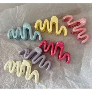 Kẹp Tóc Gợn Sóng Bằng Acrylic Cho Nữ