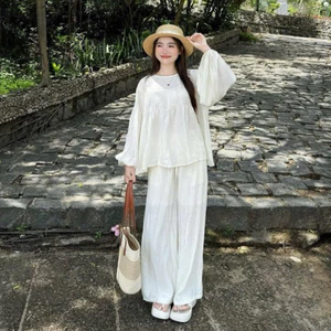 “Rachel Set” Set 2 món : Áo voan tơ cổ tròn tay bồng TK nhún dập ly kèm quần dài ống xuông-màu kem style basic đơn giản