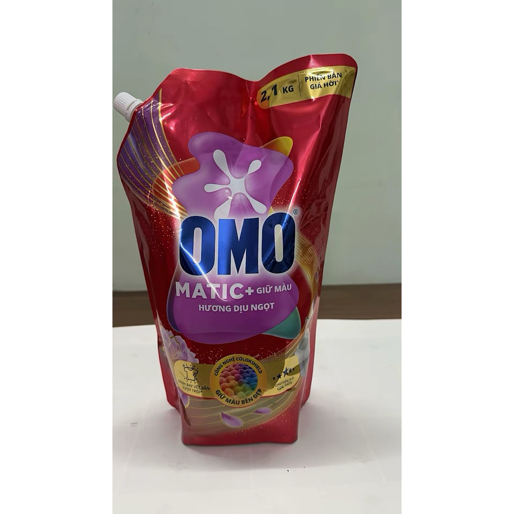 Nước giặt OMO + COMFORT  2,1 kg