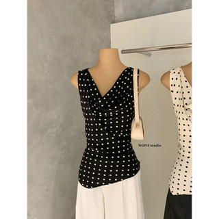 𝐏𝐡𝐢𝐞𝐧 𝐖𝐆𝐖𝐄 | (Sẵn) w8916 Áo Sát Nách Cổ Đổ Hoạ Tiết Chấm Bi