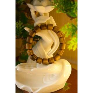 Vòng tay trầm hương thống lu “Minh Trí Tài Lộc” TRACY GIFTS, tuổi trầm 10 năm, phong thủy bình an