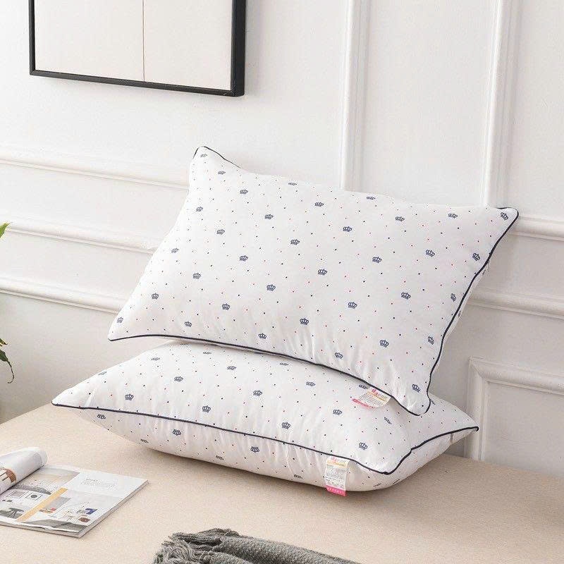 Ruột gối đầu bông gòn hoạ tiết vương miện kích thước 45x65 êm ái nâng tầm giấc ngủ
