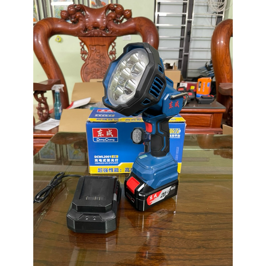 Đèn dùng pin Dongcheng 20V DCML2001 chính hãng