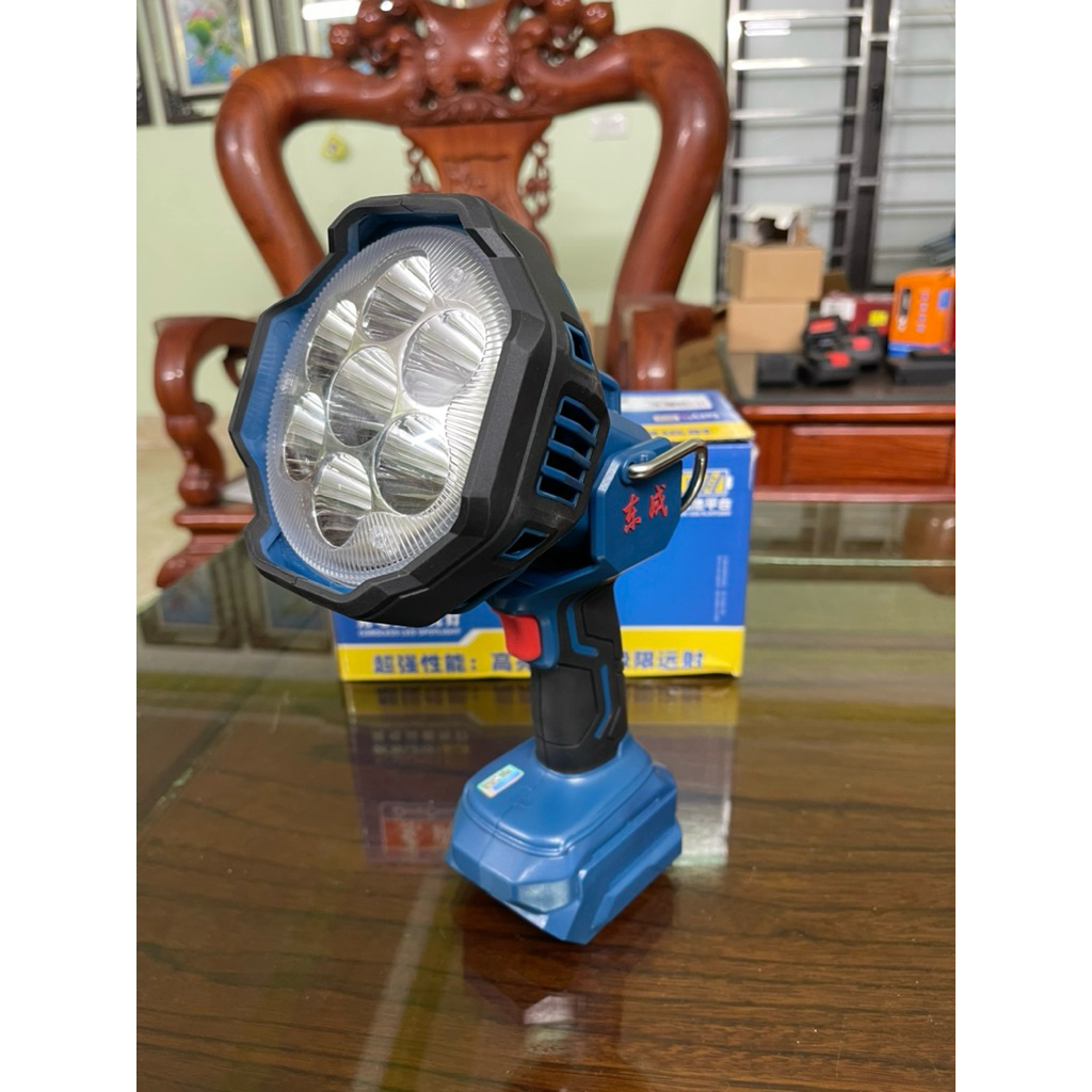 Đèn dùng pin Dongcheng 20V DCML2001 chính hãng