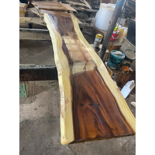 Gỗ me tây: 30 x 200 x 3.4cm (Sơn 1 mặt)