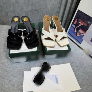 👠🕶️👜🎒…Guốc quai chéo