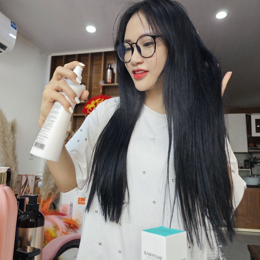 Xịt Dưỡng Tóc Easycos Vitamin Hair Spray 305ml. Chăm sóc tóc, phục hồi hư tổn.